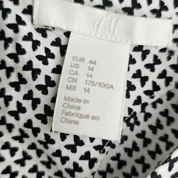 H&M White Black Butterfly Viscose Dress Short Sleeve Mini Dress size L - Picture 4 of 7